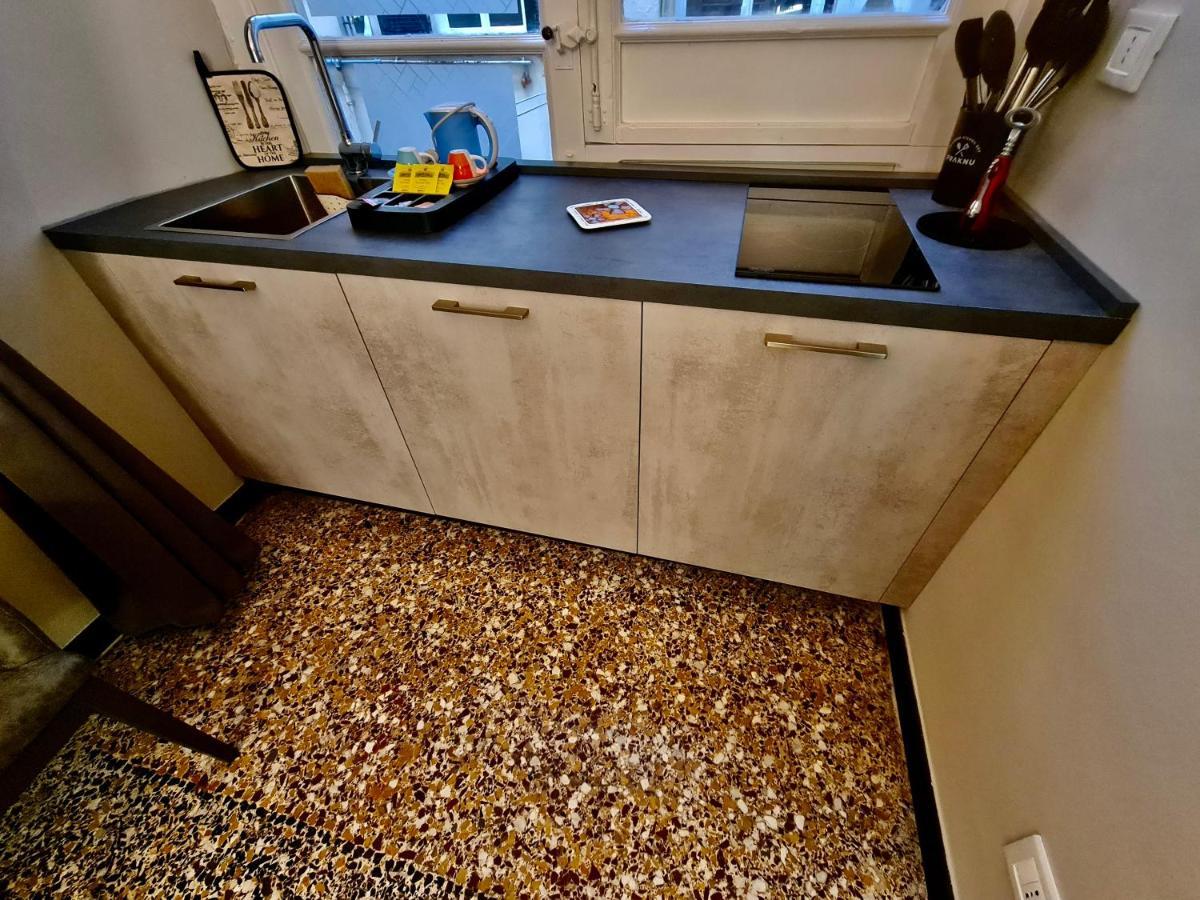 Apartamento Borgo San Giorgio Génova Exterior foto